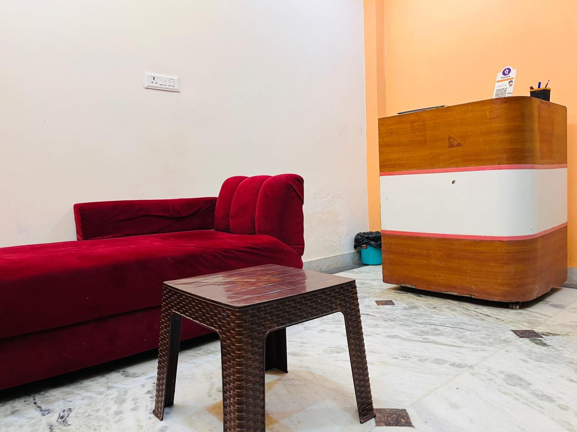 G B Palace A C Family Agra Agra (Uttar Pradesh)